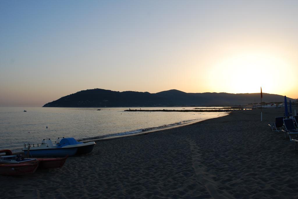 Affittacamere Ambra Marinella di Sarzana Εξωτερικό φωτογραφία